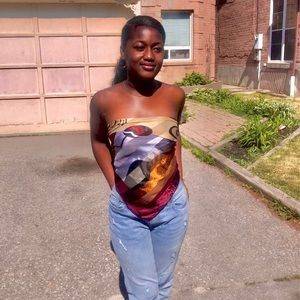 Meet your Posher, Dania